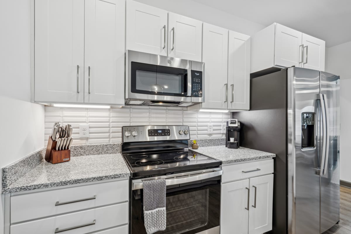 55 Plus Apartments for Rent in Myrtle Beach | The Leo